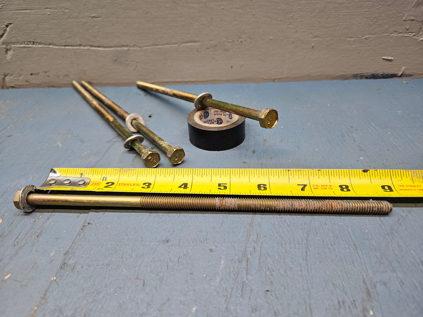 Ac bolt