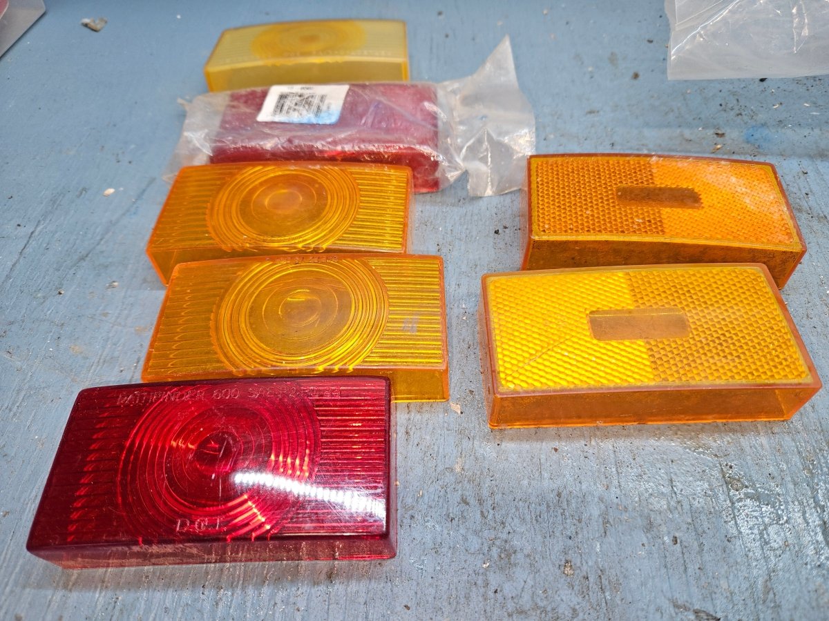 Marker light amber and red