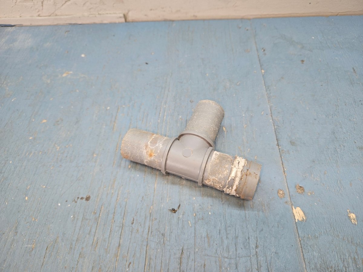Water fill hose T