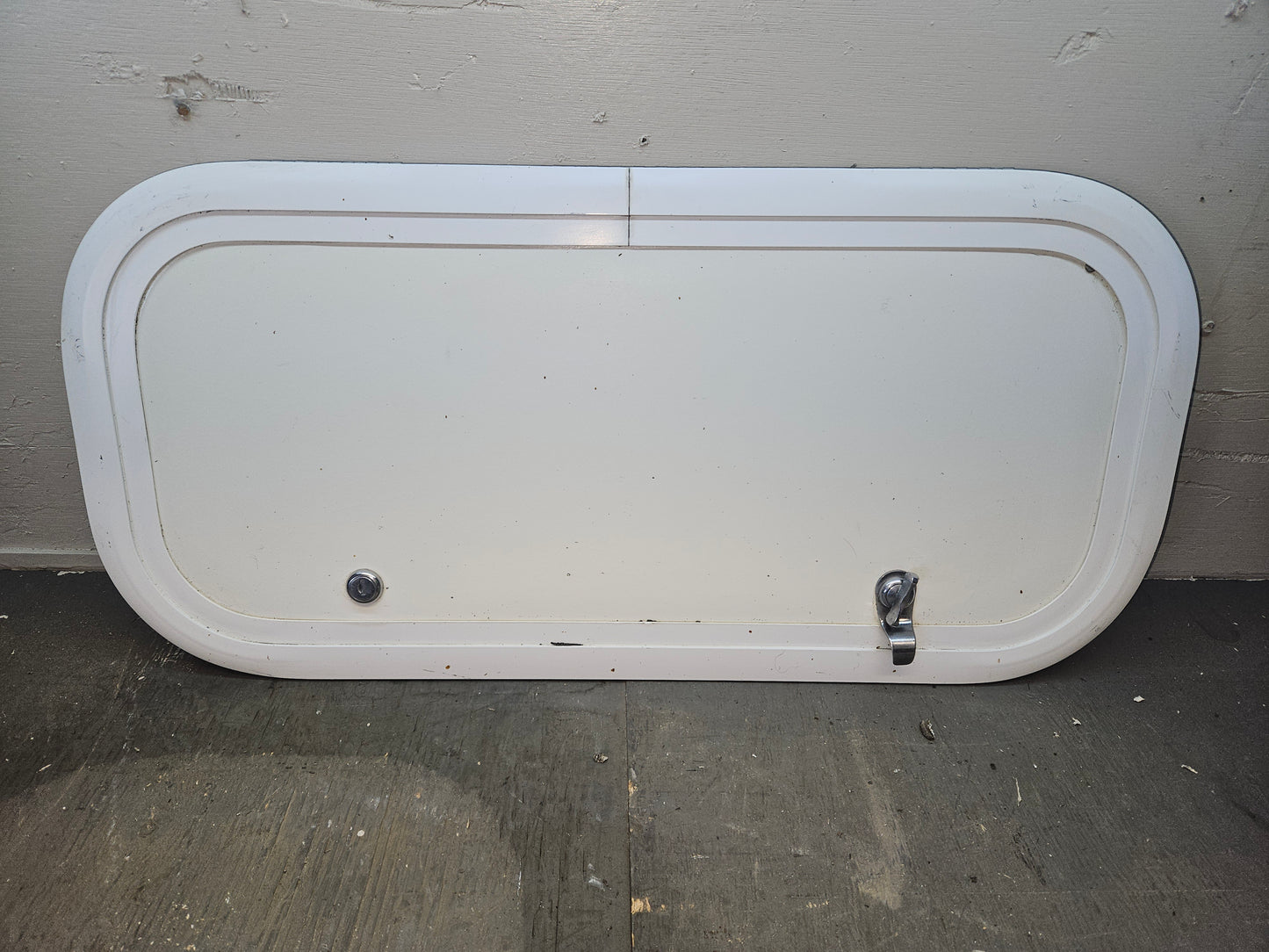 Cargo door