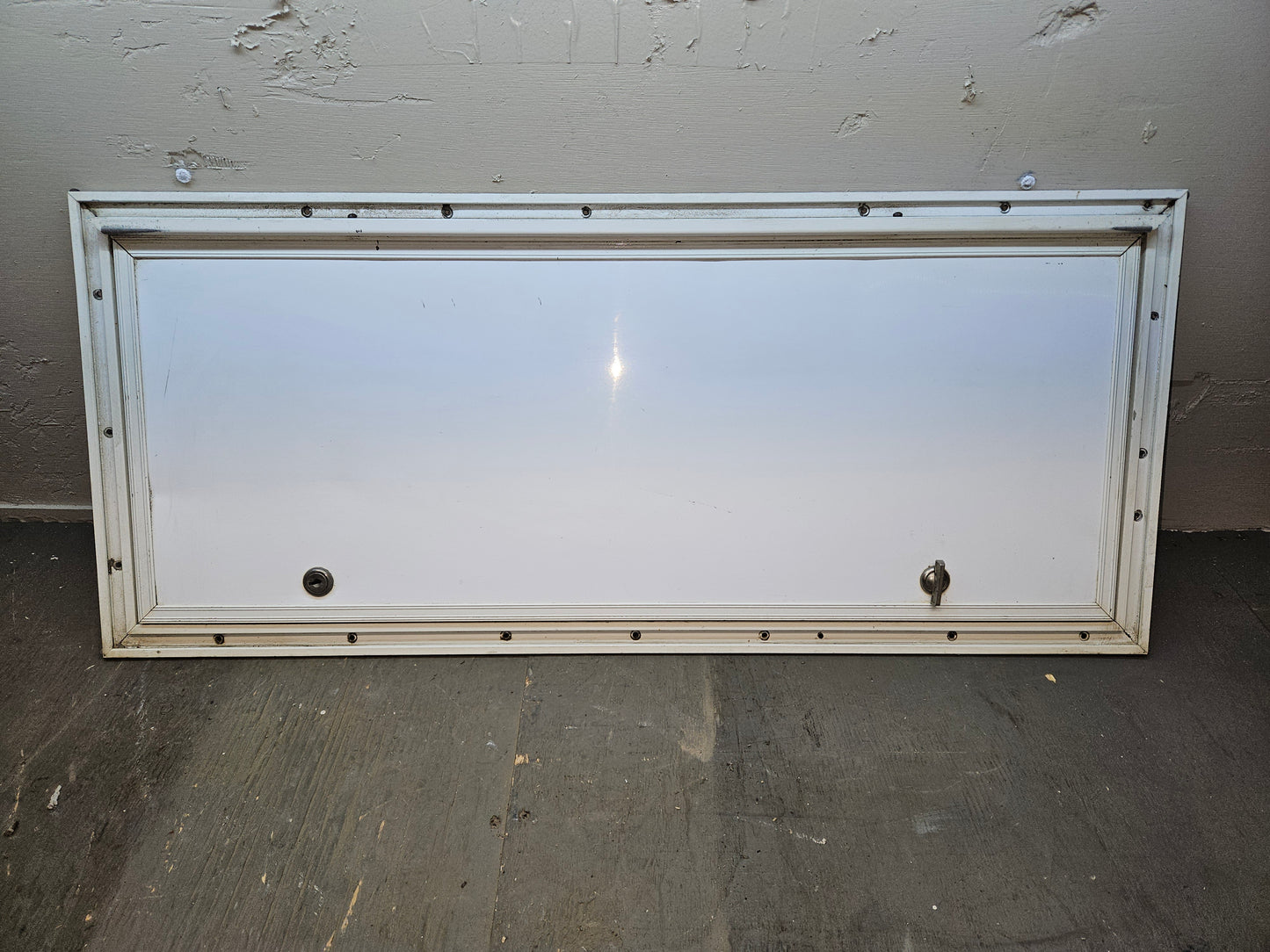 Cargo door