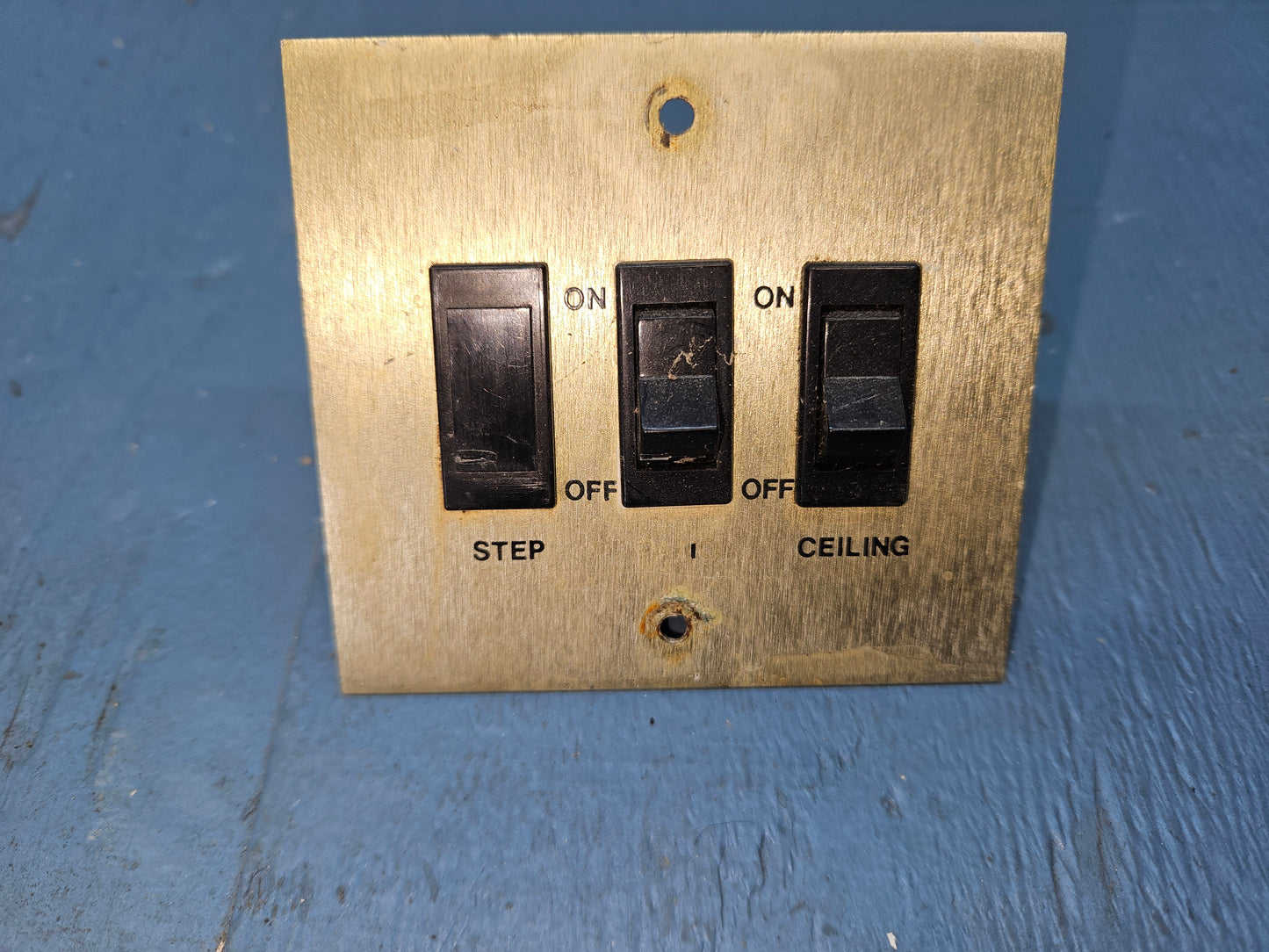 Double light switch