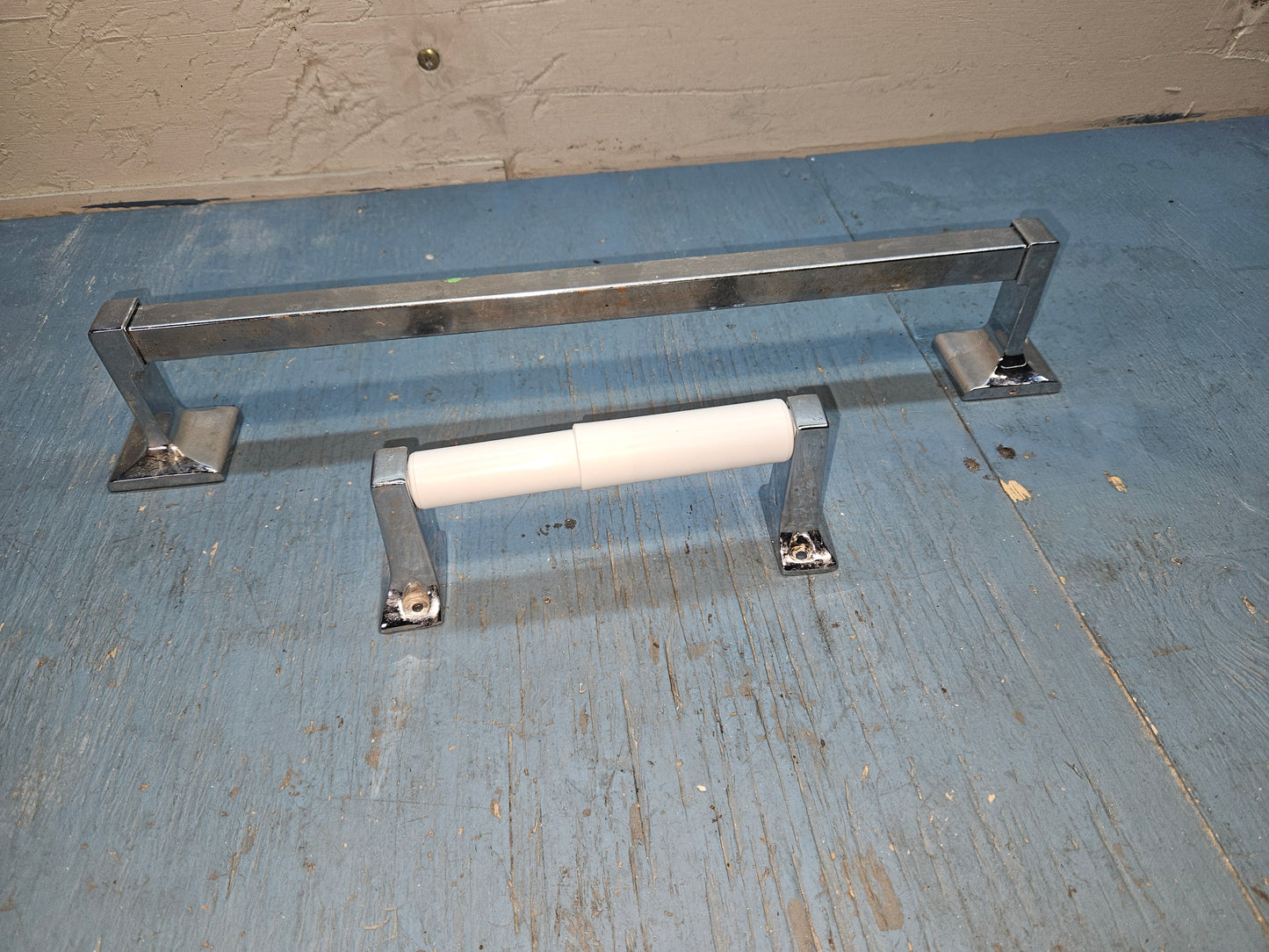 Bathroom set