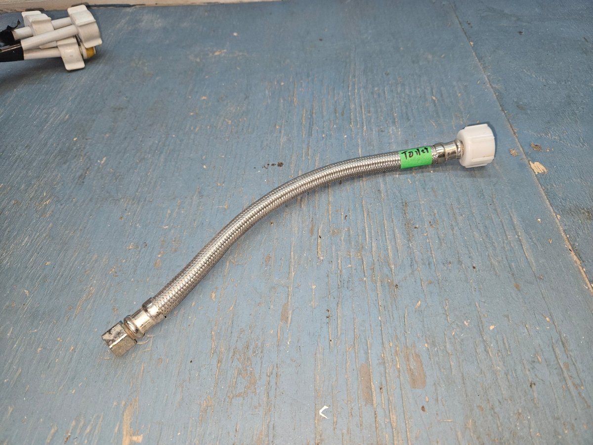 Toilet hose 1/2 3/8 12 inches