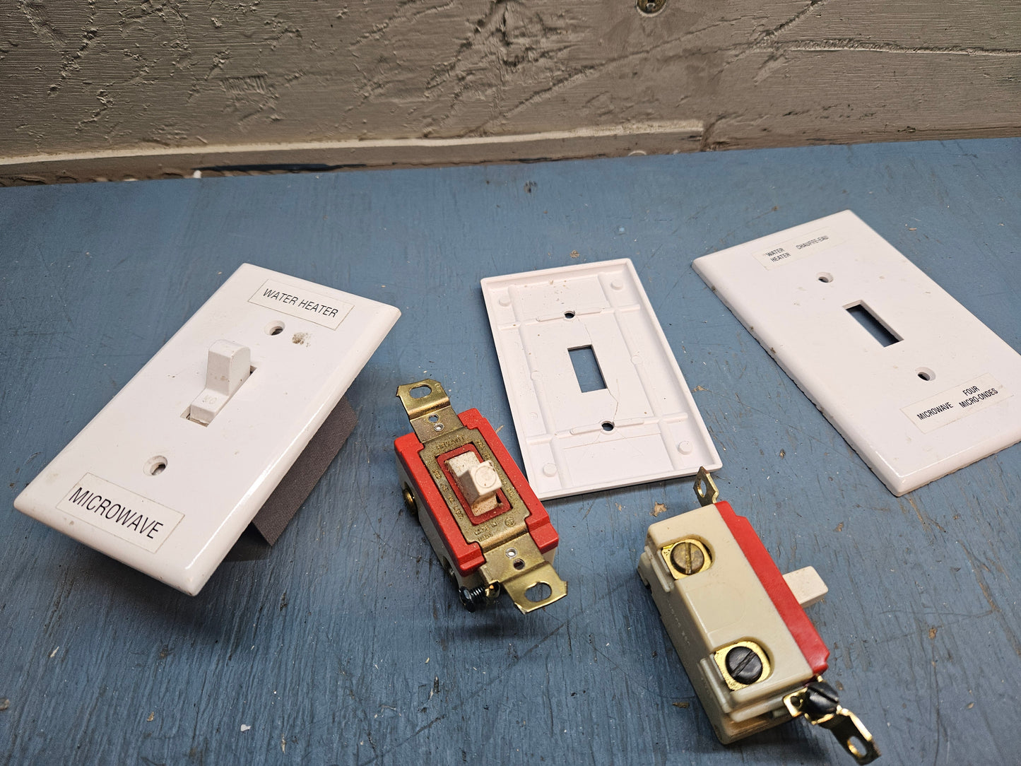 Wall switch