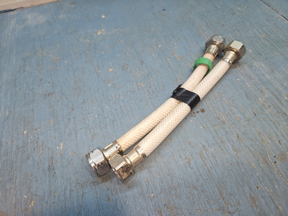 Connector hose 1/2 x 8 long