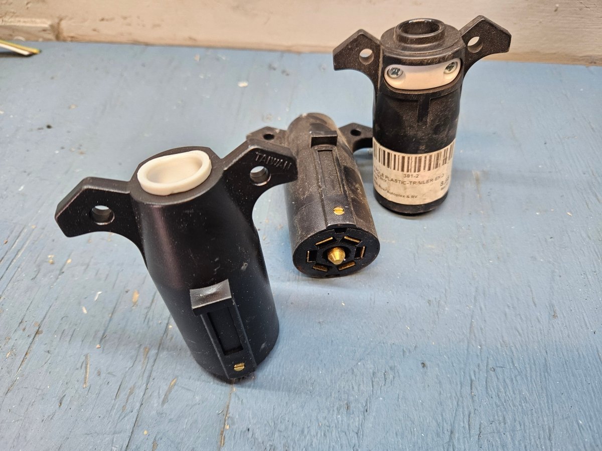 7 pin trailer plug