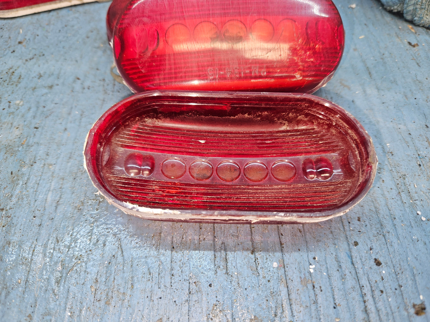 Marker light red