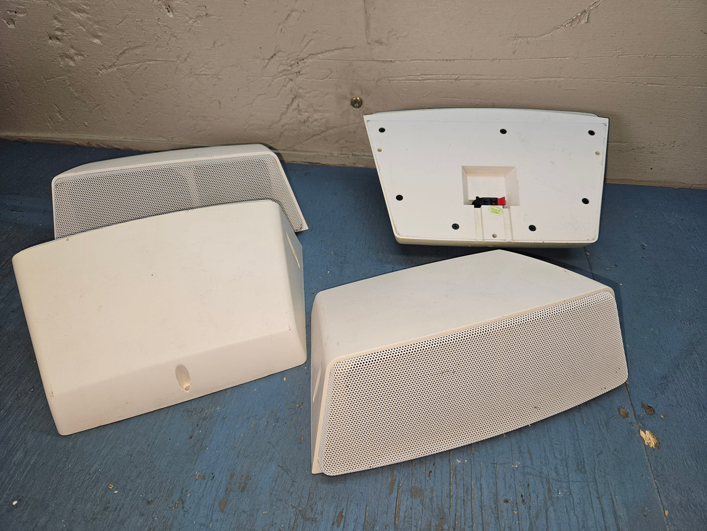 Ceiling mount stereo speaker