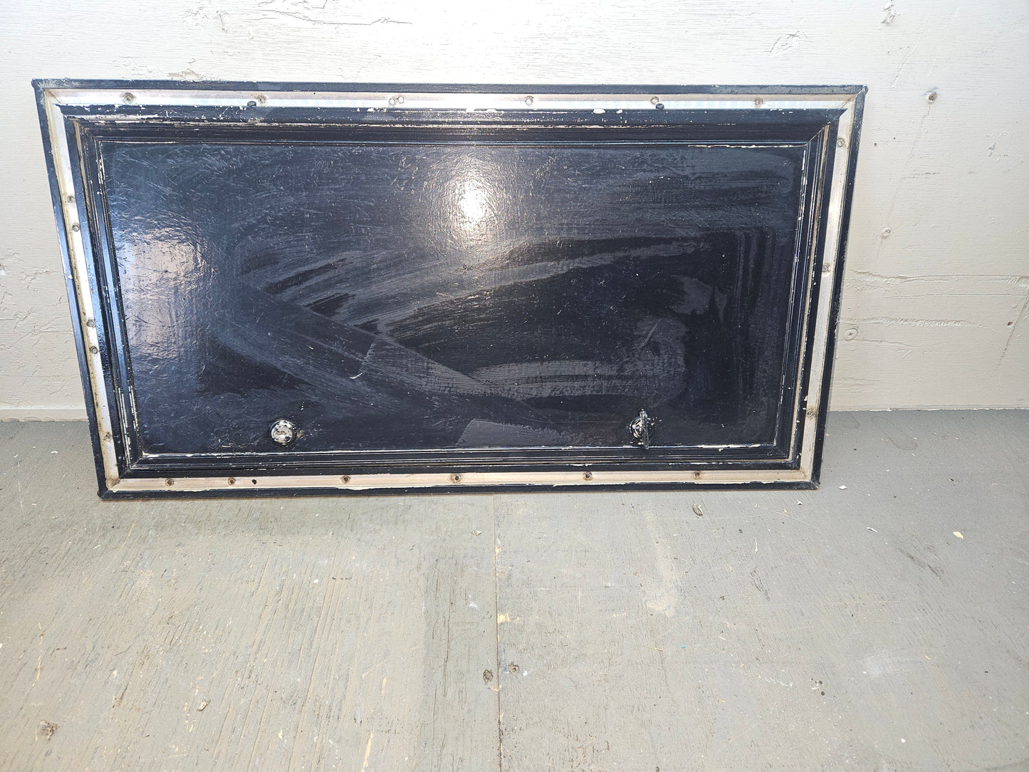 Cargo door