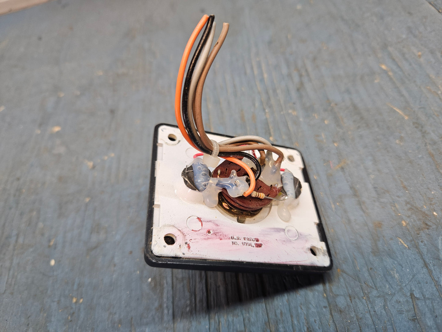 Tv speaker control switch
