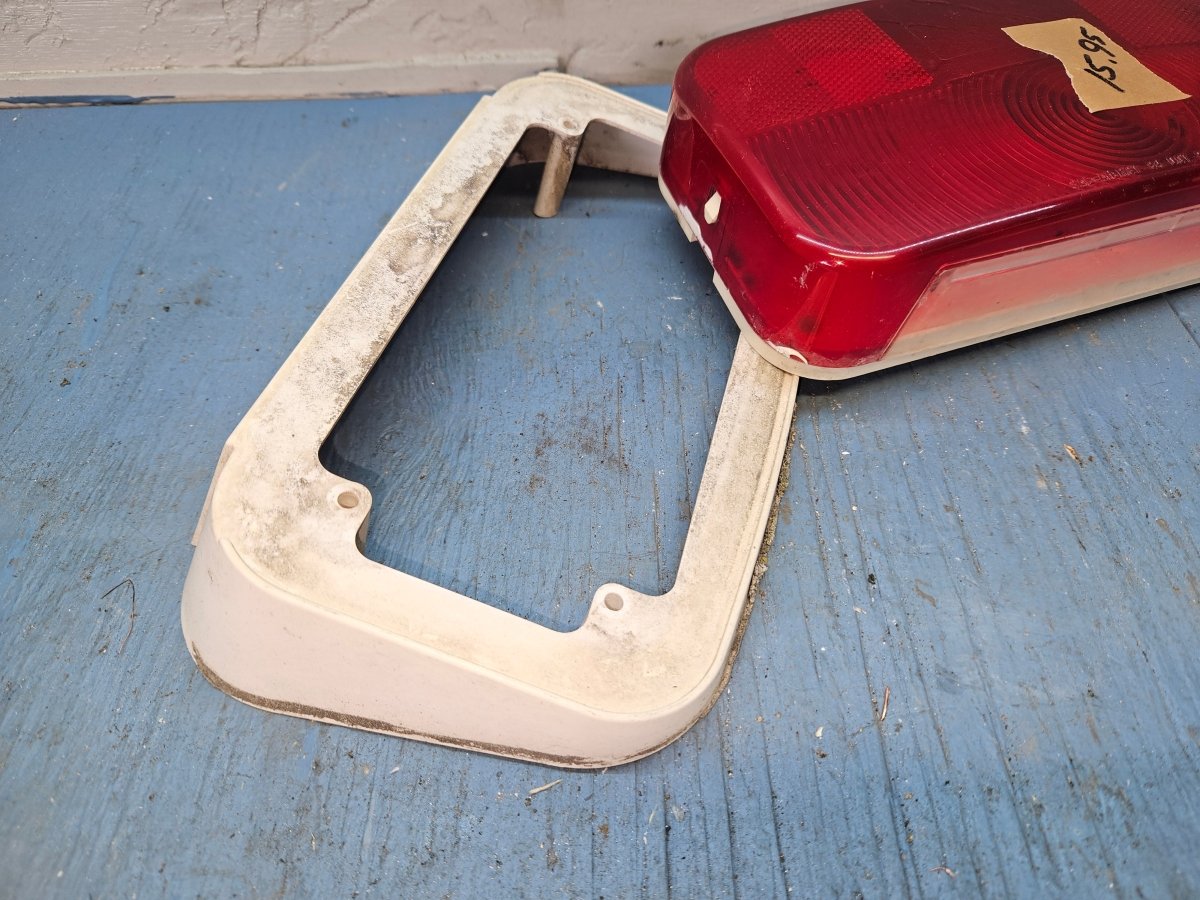 Tailight housing