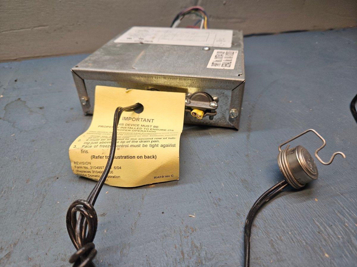 Ac control Dometic Duo therm