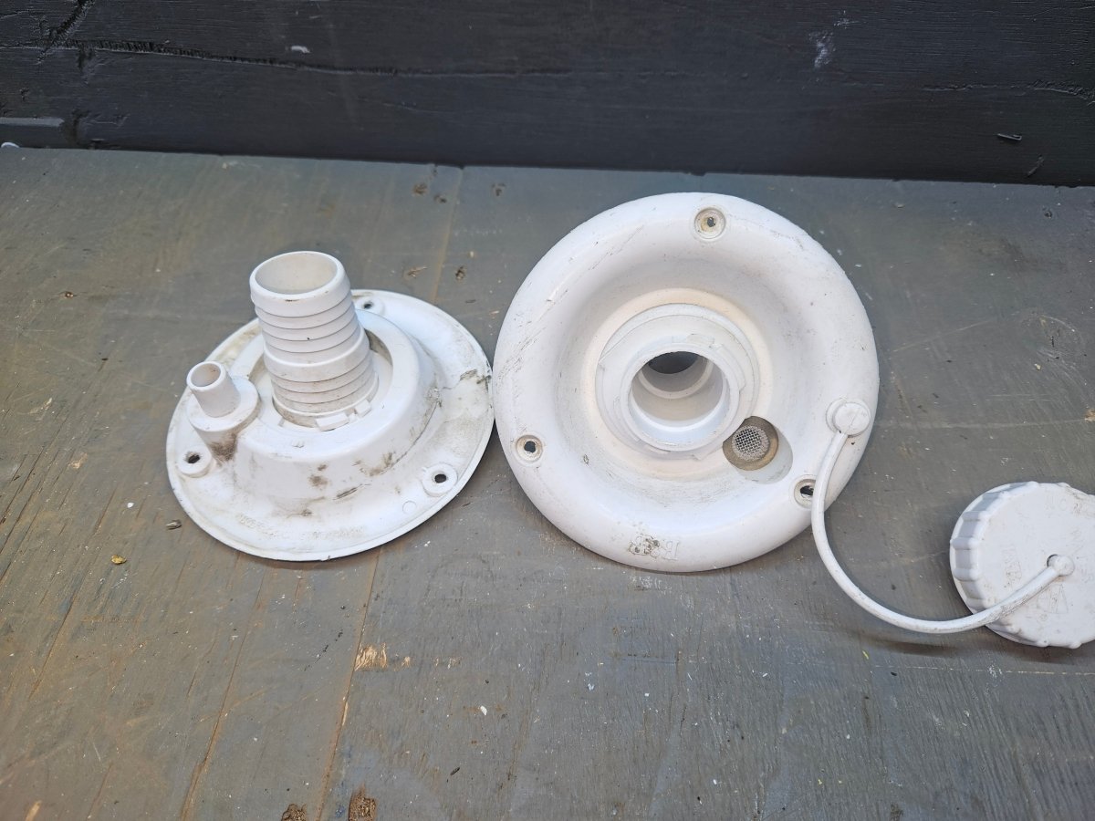 Gravity fill water inlet