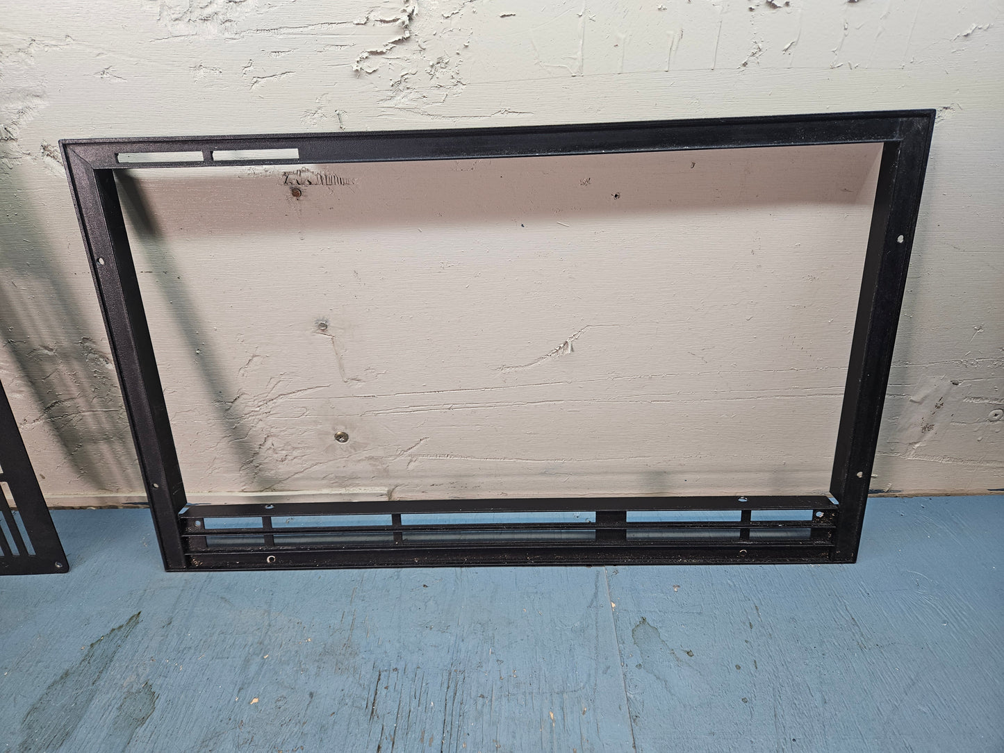 Microwave surround