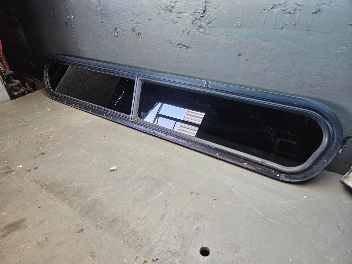 Van window black