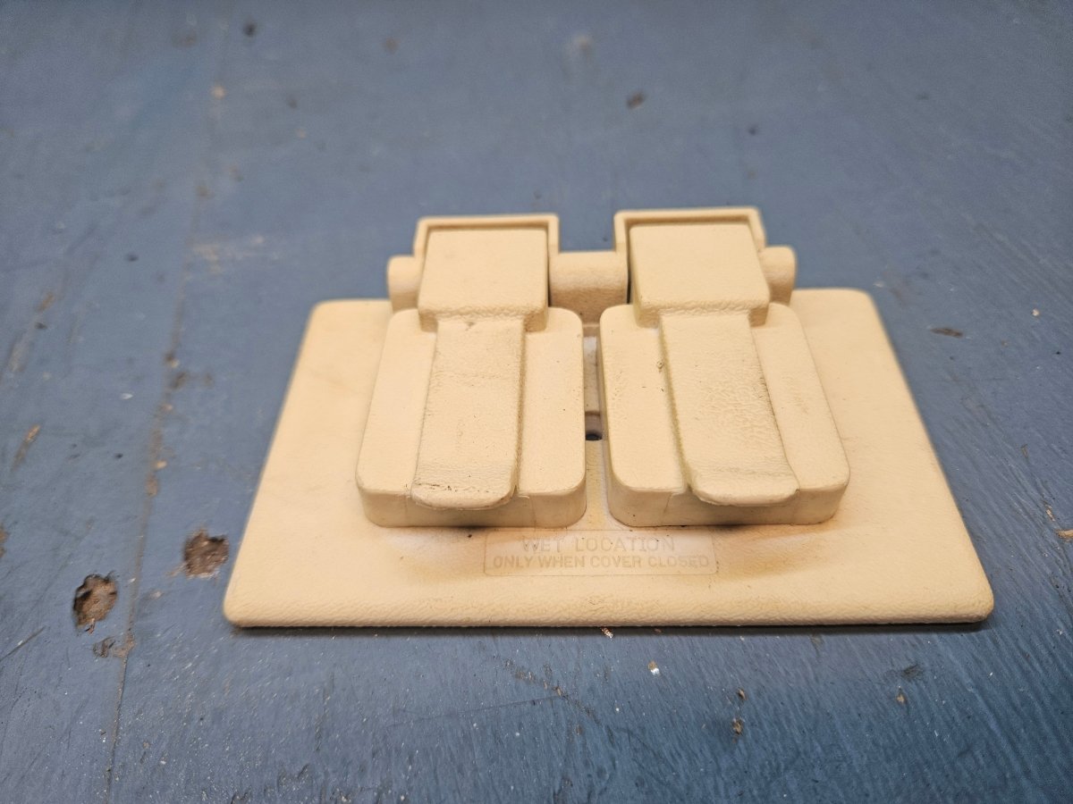 Plug cover exterior