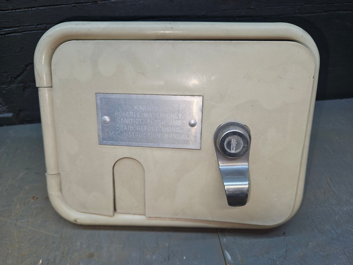 Access hatch water and electrical