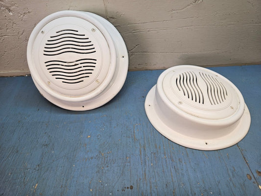 Outdoor stereo speaker