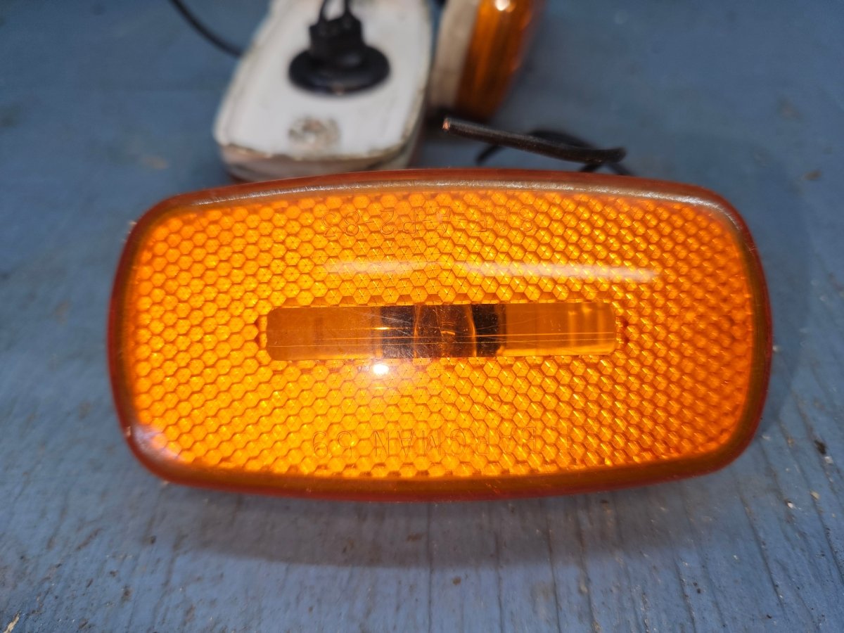 Marker light amber