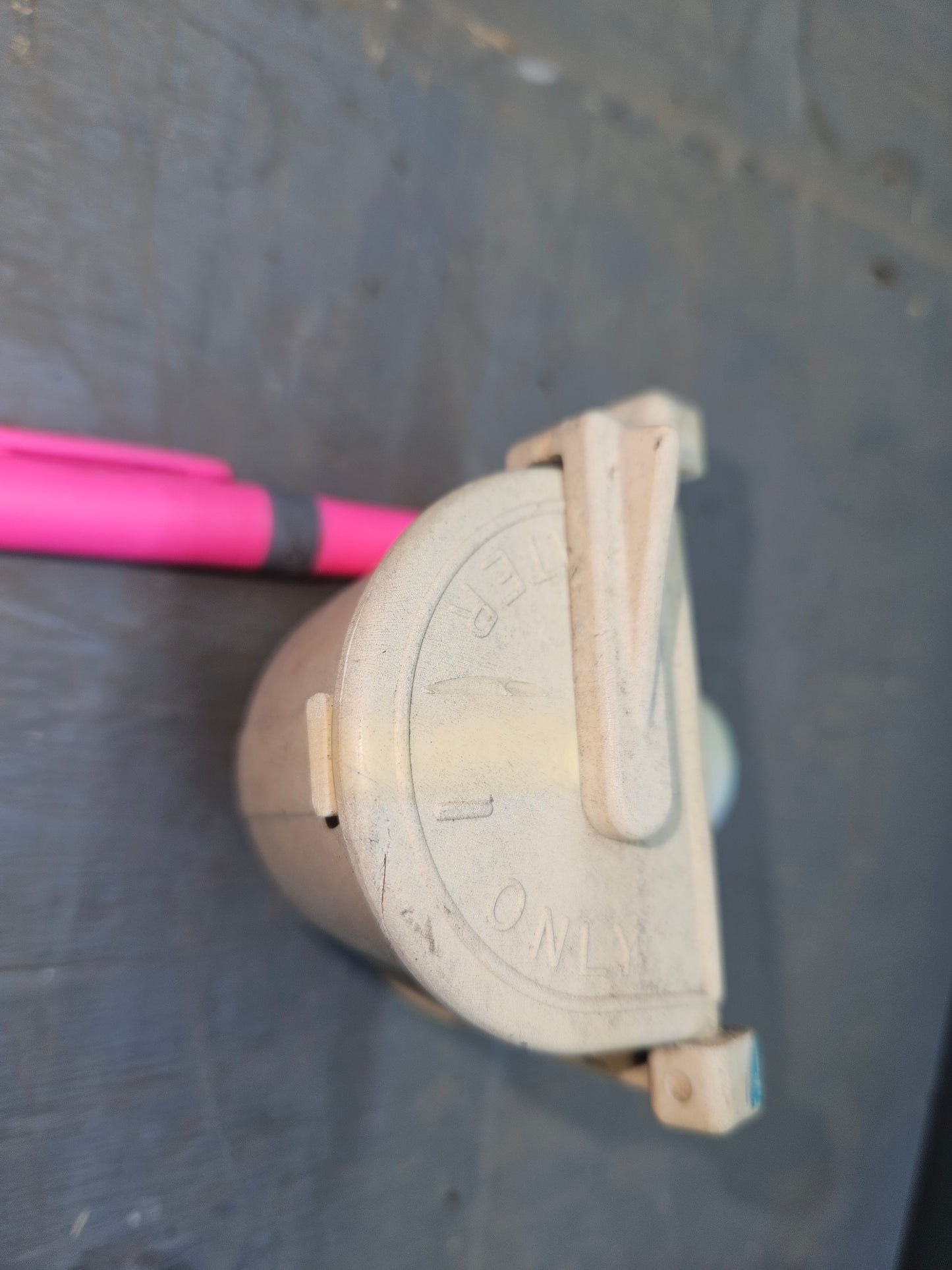Gravity water inlet