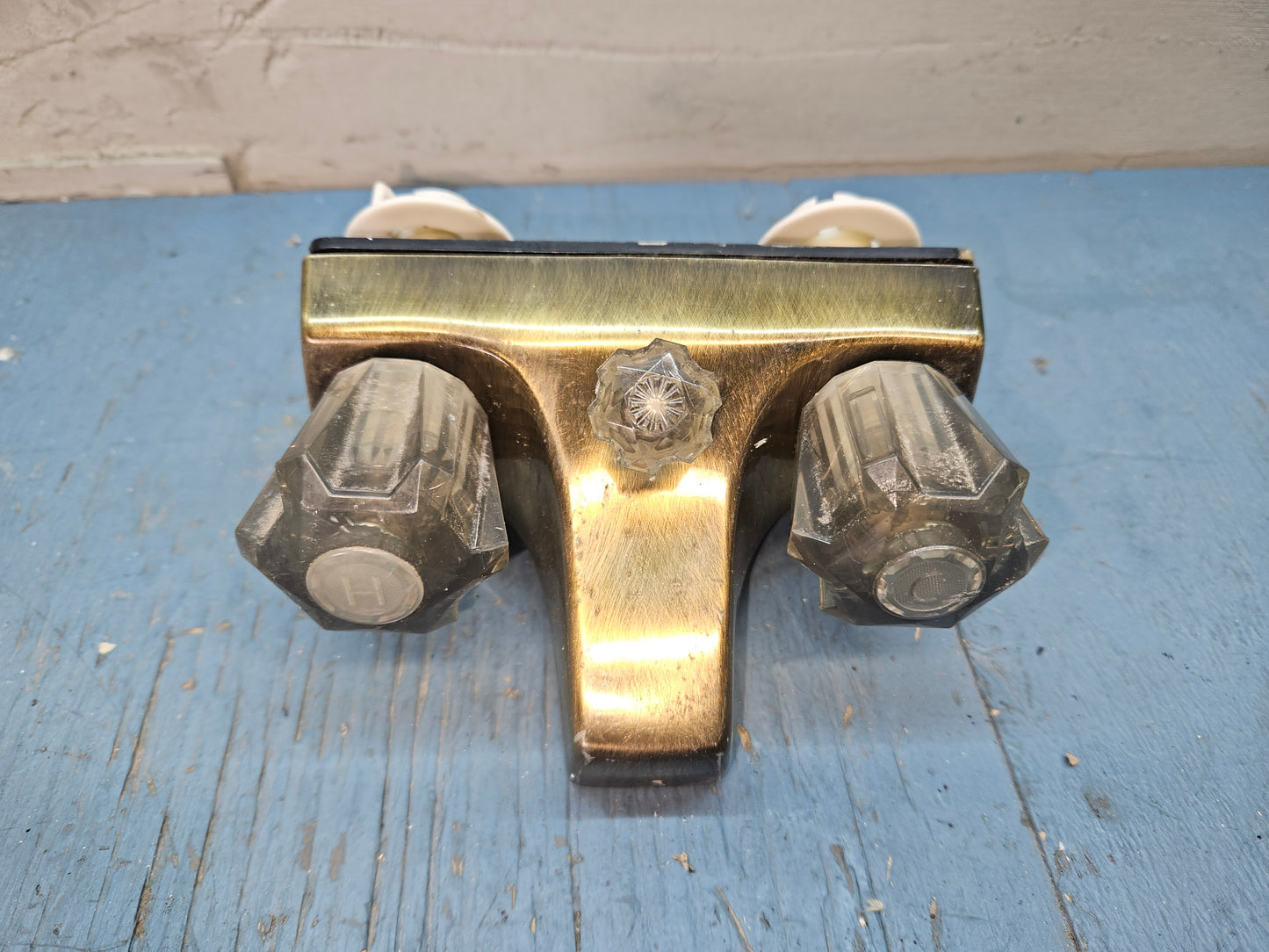 Shower faucet brushed gold finish