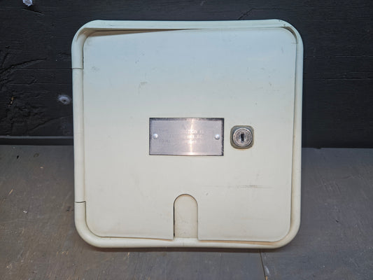 Access hatch electrical