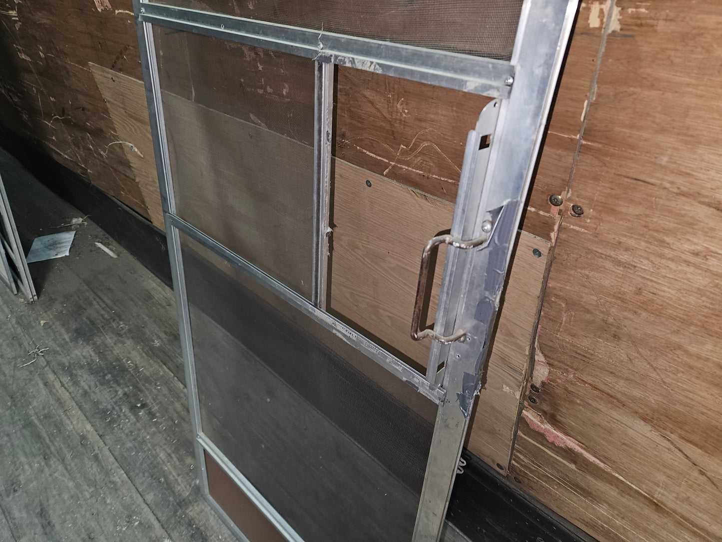 Screen door