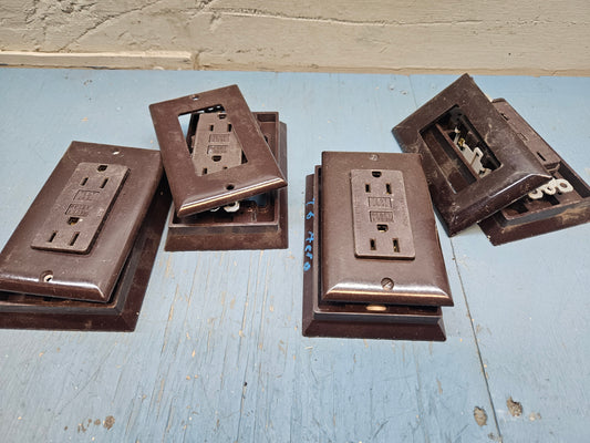 Wall plug GFI