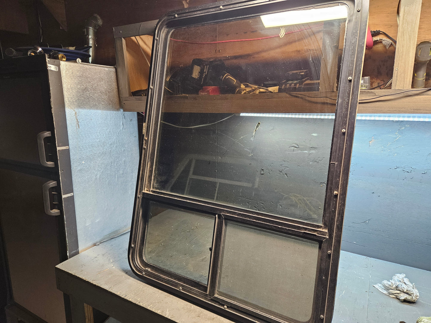 Thermal vertical sliding window black