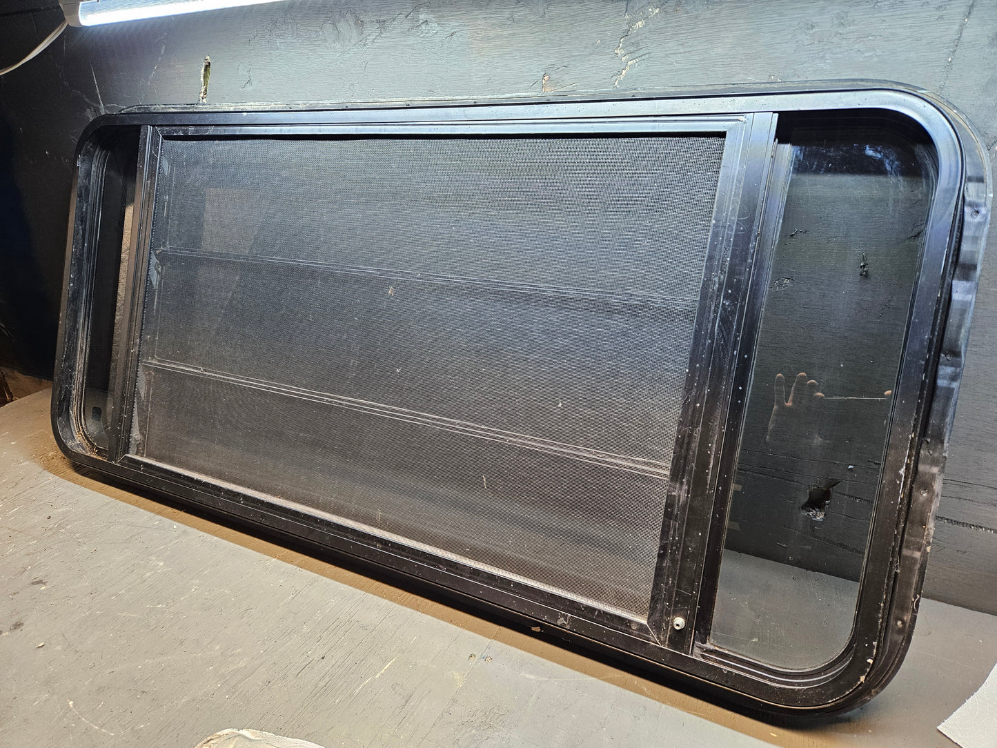 Crank window black