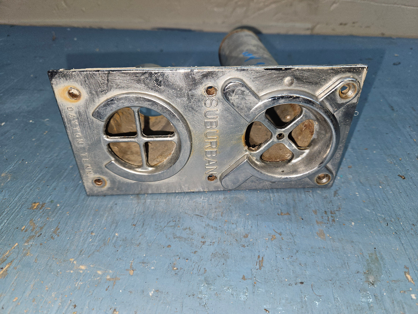 Furnace exhaust vent