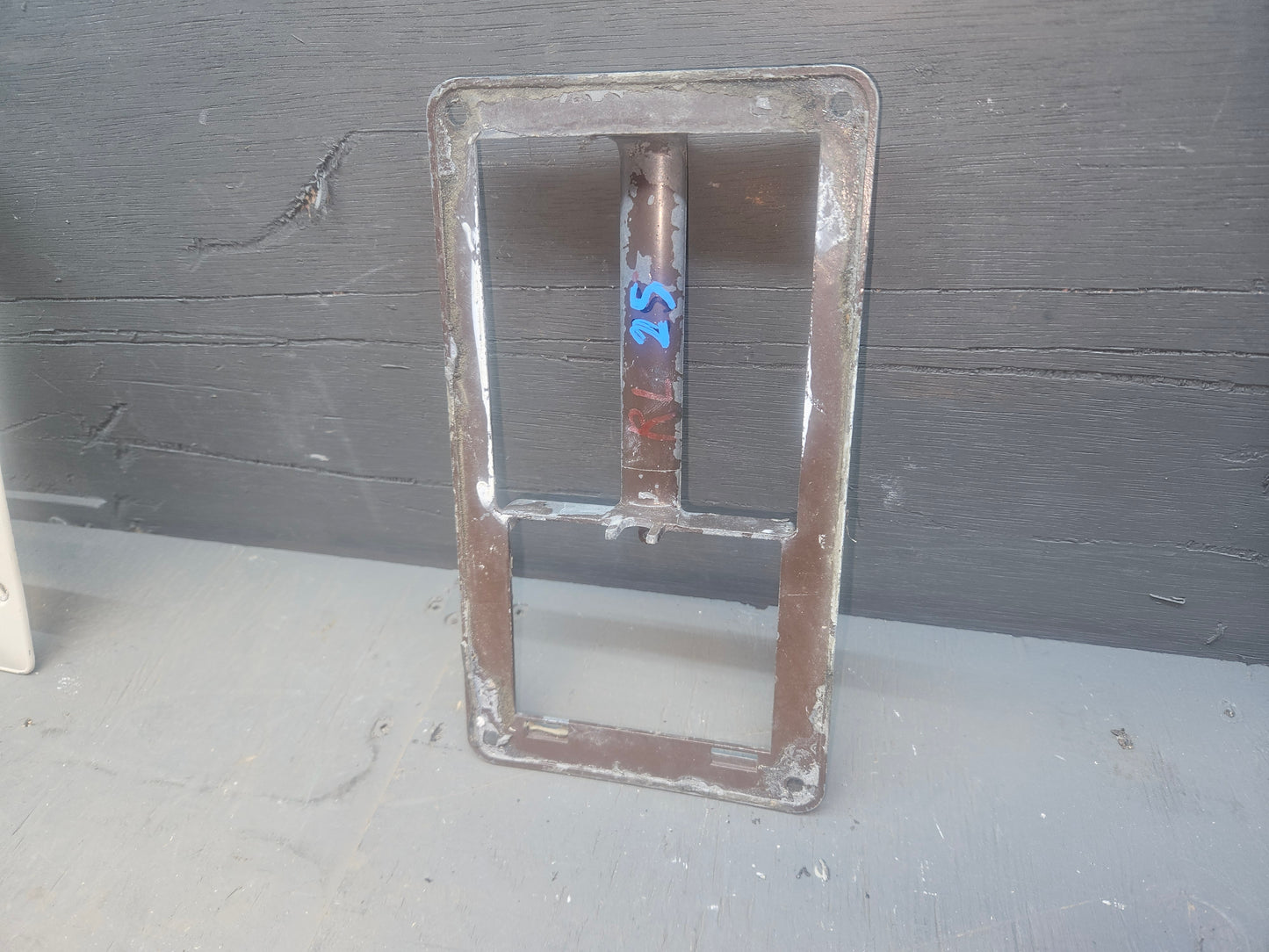 Entry door grab handle