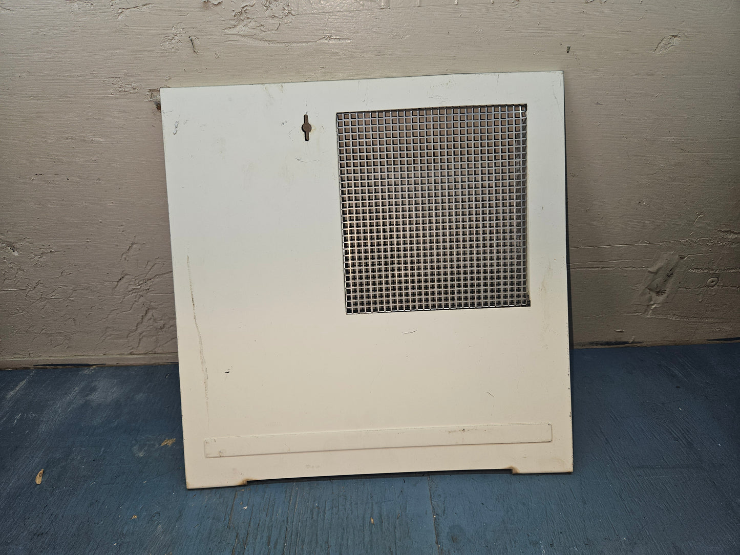 Retro hot water tank cover