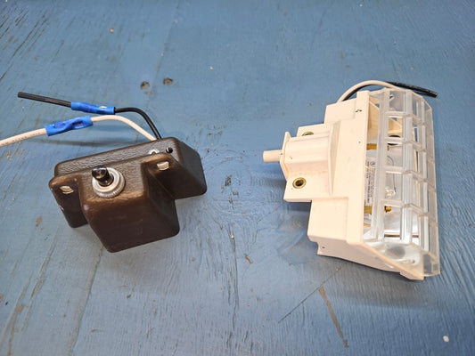 Cabinet switch light