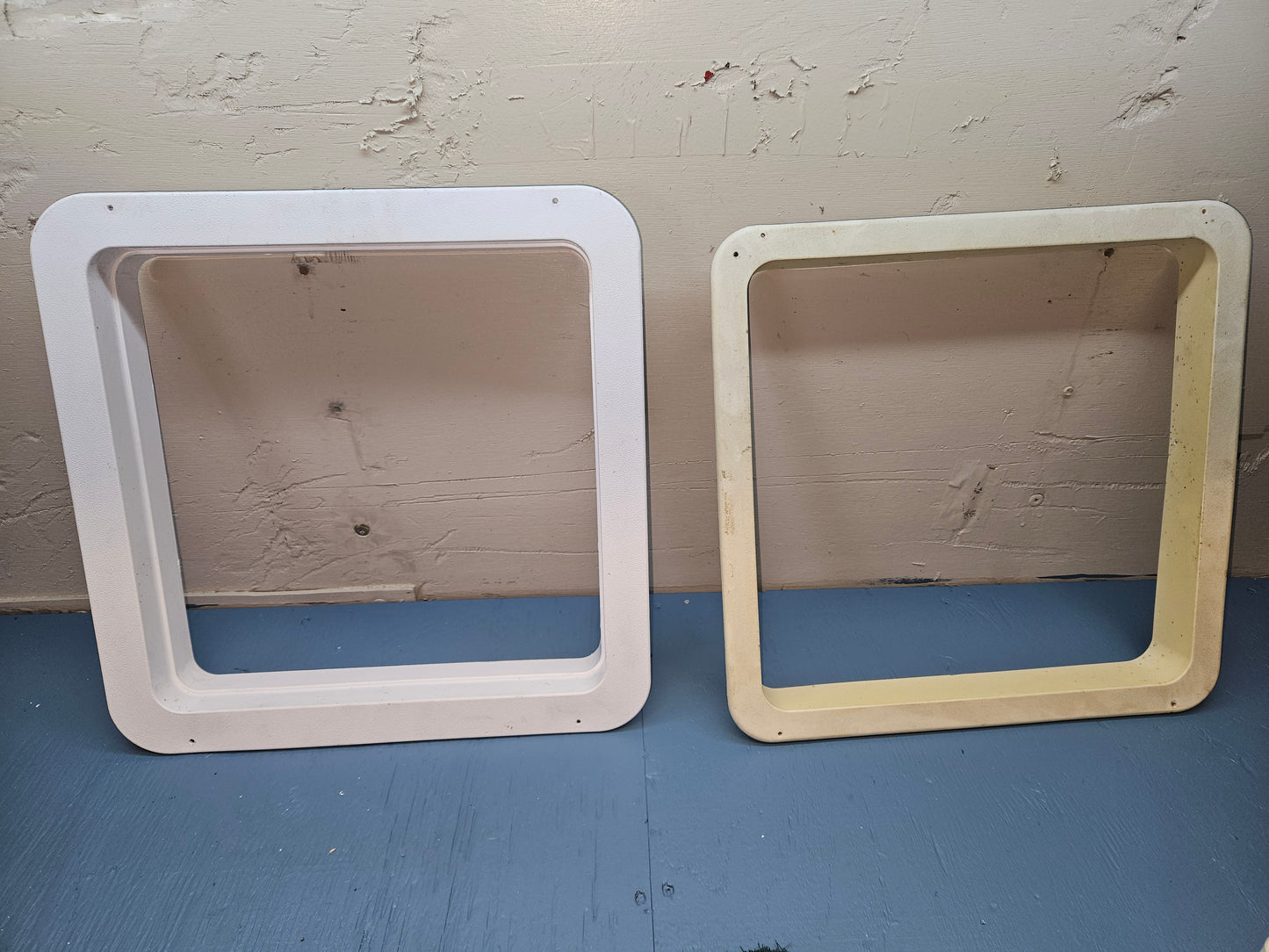 Roof vent garnish