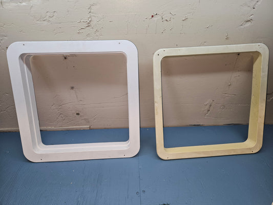 Roof vent garnish