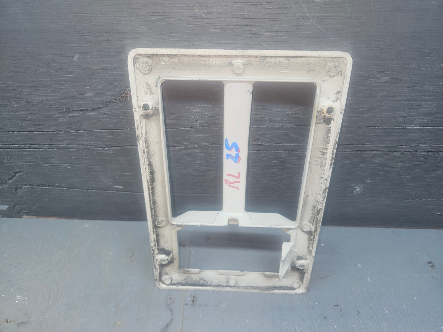 Entry door grab handle