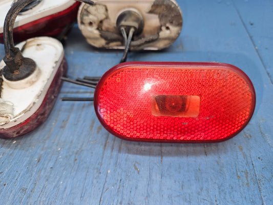 Marker light red