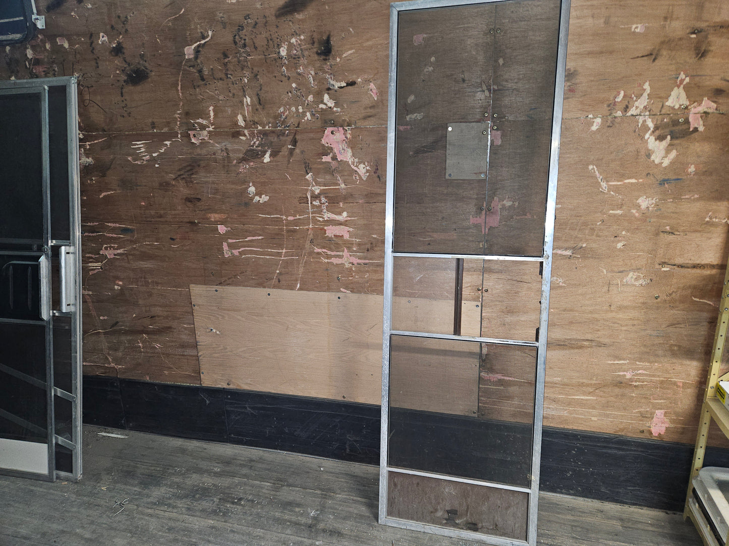Screen door