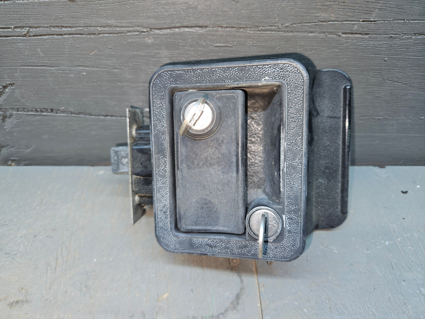 Entry door lock