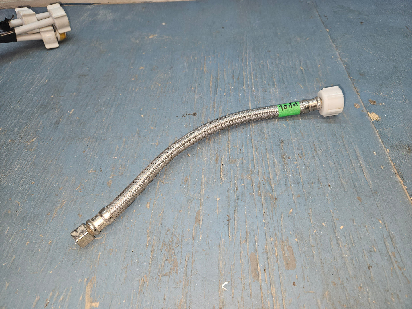Toilet hose 1/2 3/8 12 inches