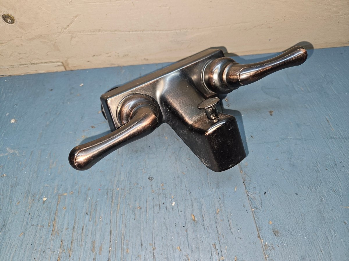 Shower faucet brushed finish