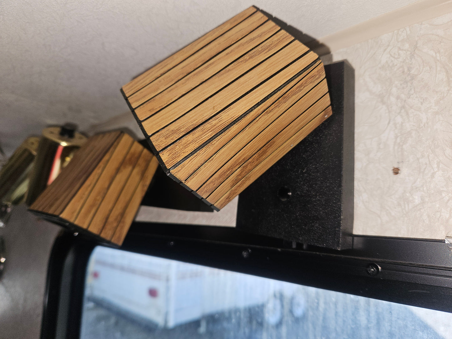 Wall mount interior light  retro