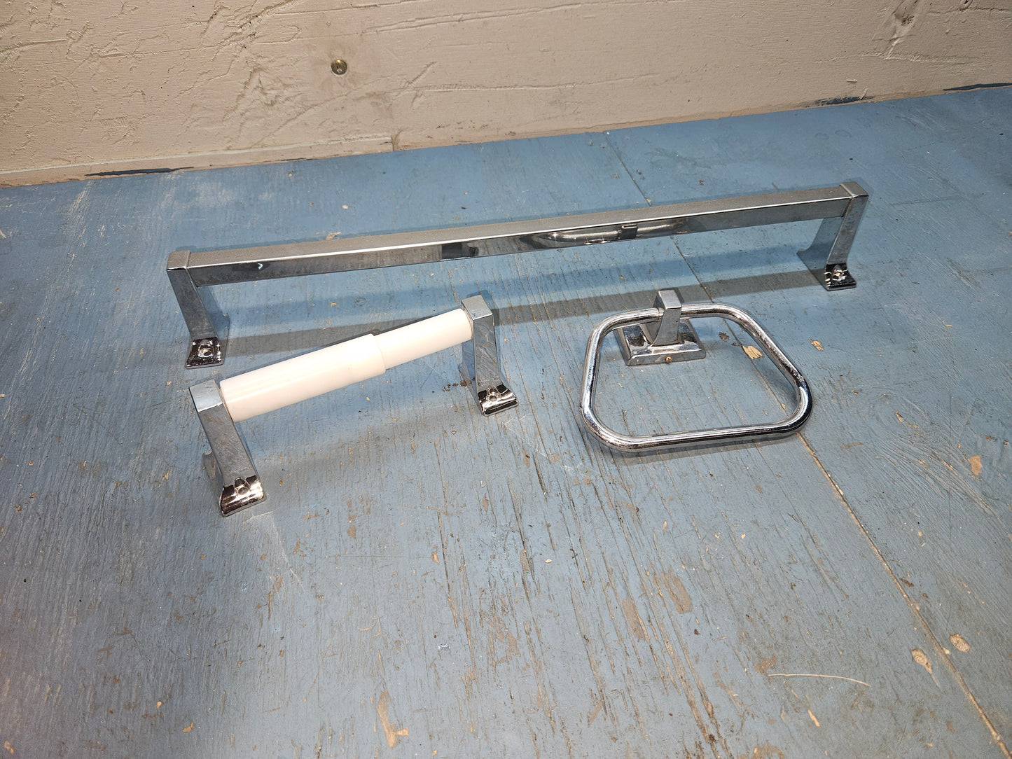 Bathroom set