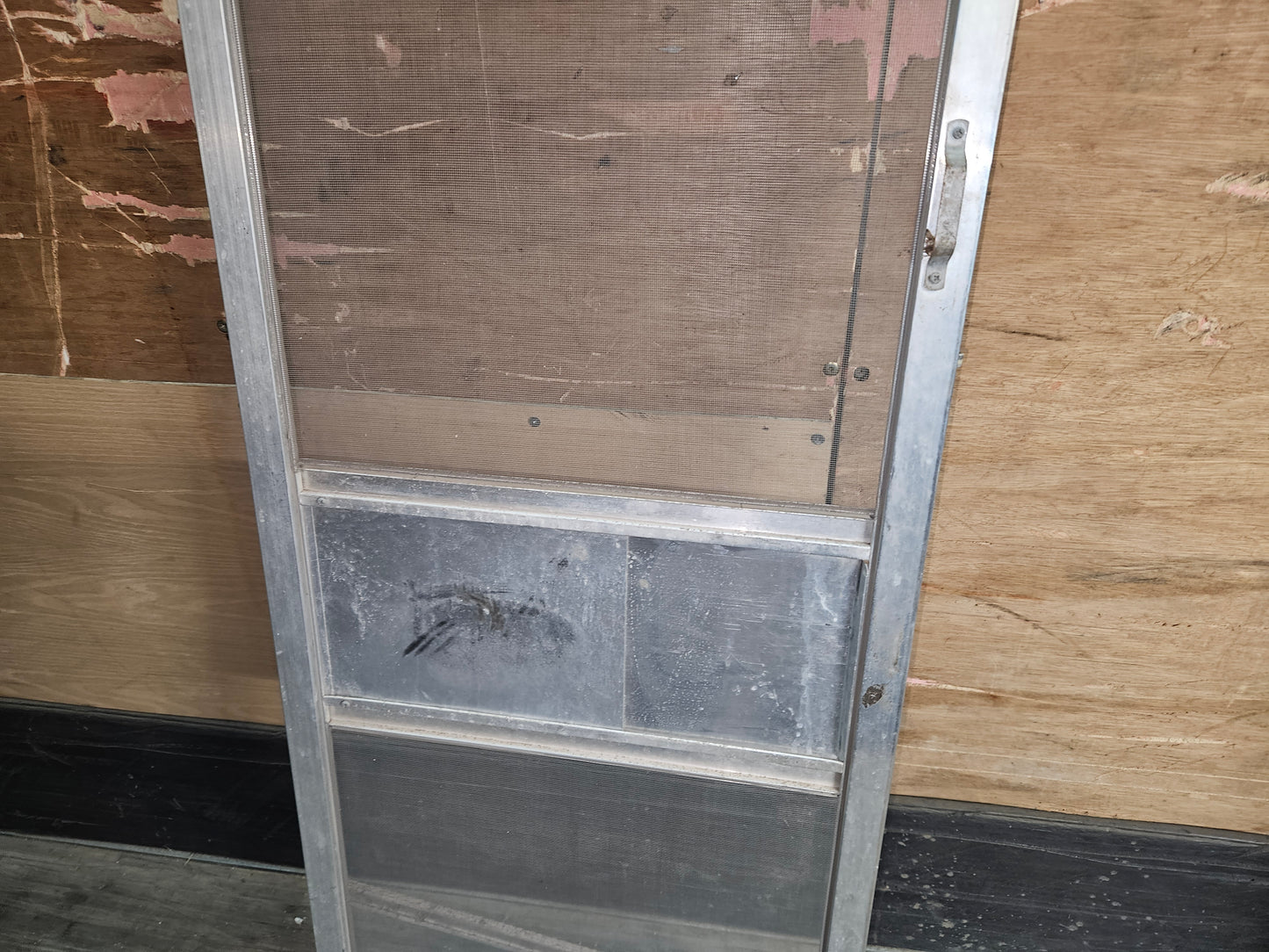 Screen door