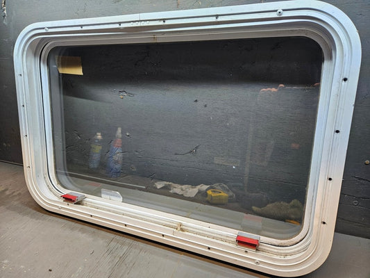 Escape window white