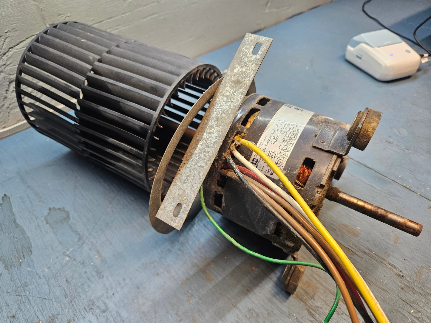 Ac motor Emerson