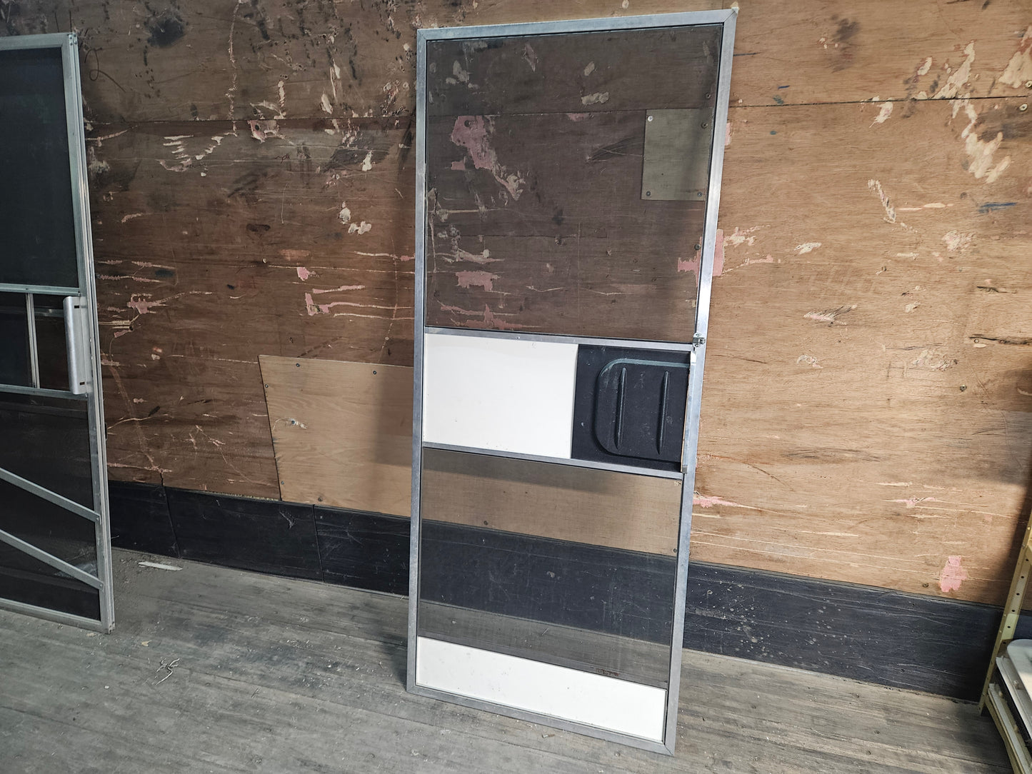 Screen door