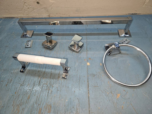 Bathroom set